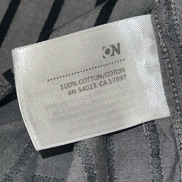 LONG SLEEVE BUTTON UP SHIRT (XL) - Picture 11 of 13